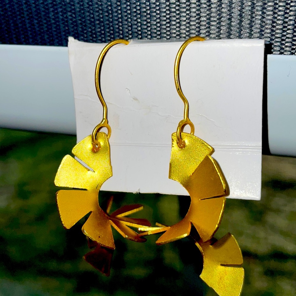 Fun Origami Earrings Gold NWT